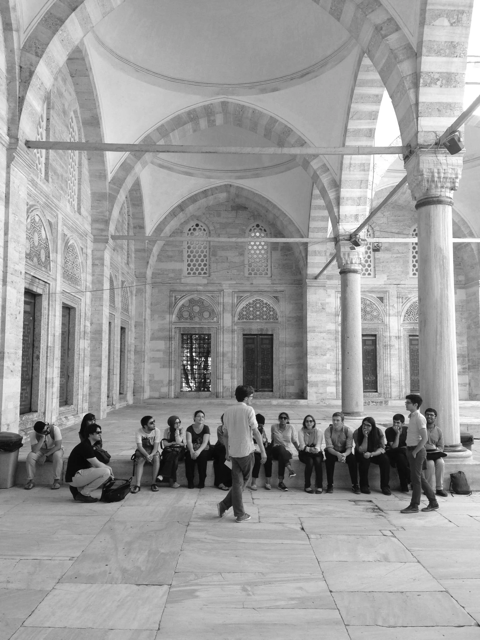 Students from Columbia and Boğaziçi university at Topkapı Palace in Istanbul, with Professor Holger Klein